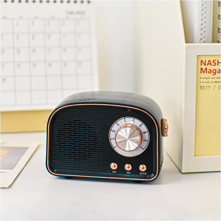 RetroRound Compact Bluetooth Speaker with Vintage Design and Clear Sound 5